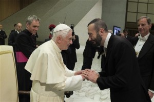 Il Maestro Simone Baiocchi a colloquio con Sua Santità Papa Benedetto XVI